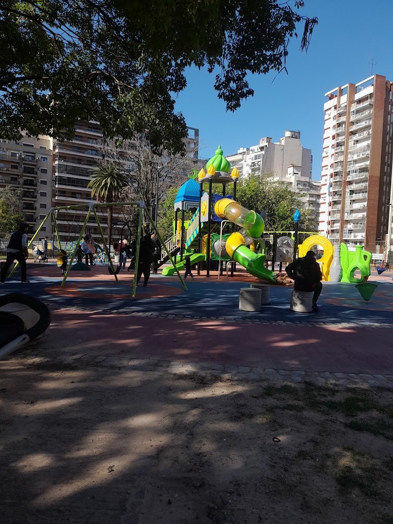 Canil - Plaza Monseñor de Andrea