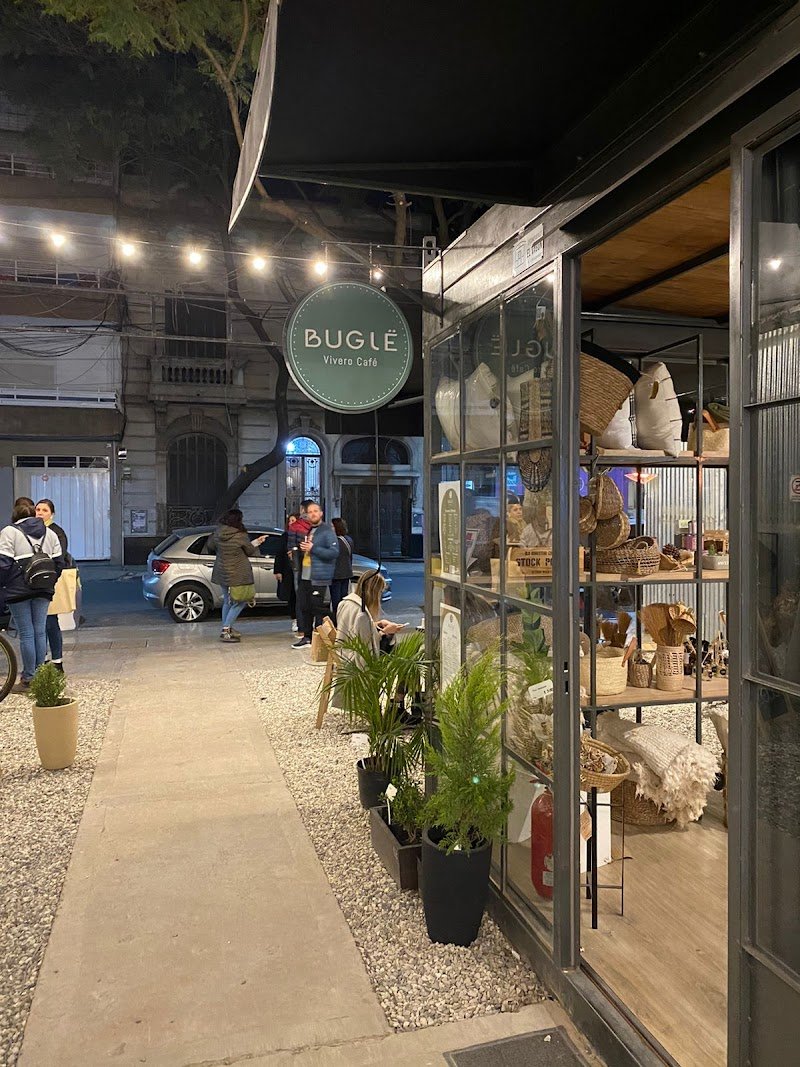 Buglë Vivero Café