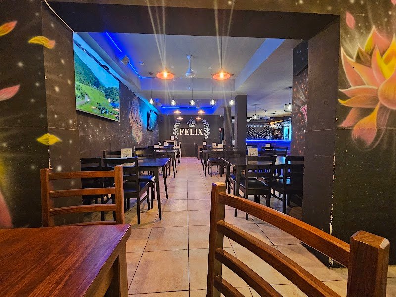 FELIX PUB