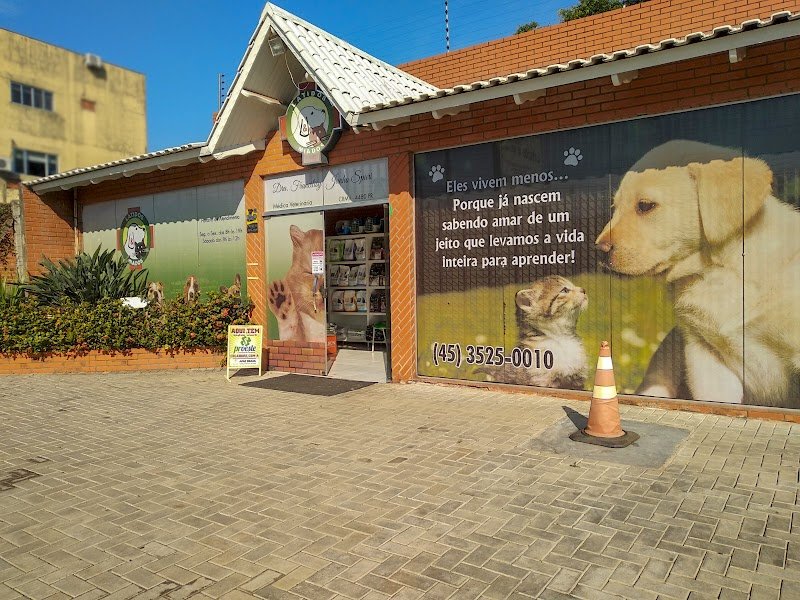Clínica Veterinária Latidos e Miados
