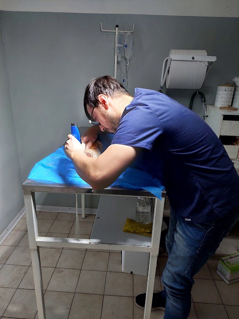 Clinica Veterinaria "La Manada" Doctor Parola Victorio